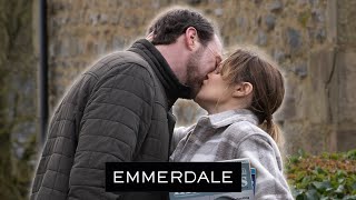 Ella Kisses Liam | Emmerdale