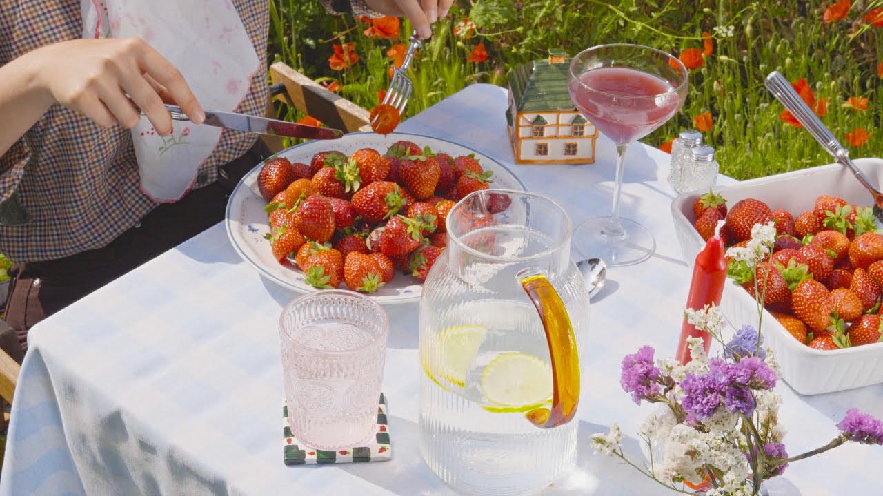 Watch Morangos - Capital da Bulgária (Visual) on YouTube Watch Morangos - Capital da Bulgária (Visual) on YouTube