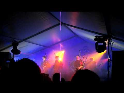Hellbound Train - Red Hot Chilli Pipers featuring Ben Holloway