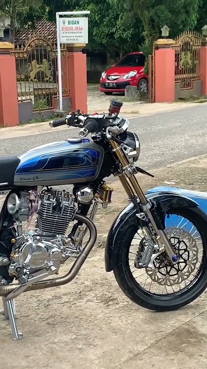 Cinematic motor CB modifikasi keren nih bos#story wa #cbindonesia #cbmodifikasi