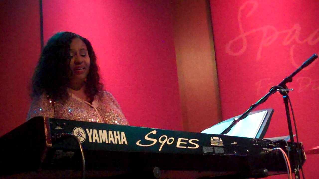Gail Jhonson and MAX V perform American Boy live at Spaghettinis Gail Jhonson and MAX V perform American Boy live at Spaghettinis