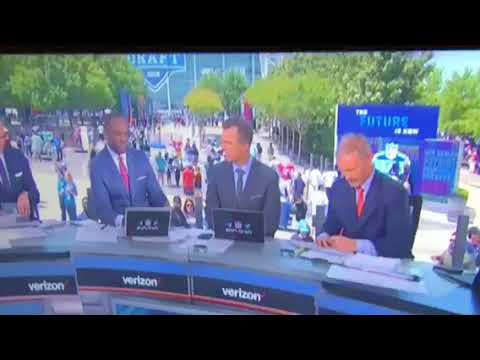 Hey Mike Mayock Look At Charles Davis When He Talks At 2018 NFL Draft