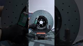 The assembly process for a 440mm STOPFLEX Long-Fiber CCB rotor going onto a GLE63. The assembly process for a 440mm STOPFLEX Long-Fiber CCB rotor going onto a GLE63.