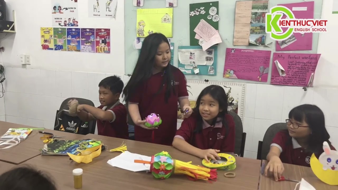 KTV ENGLISH SCHOOL (AIRPLANE CLASS - HAPPY MID-AUTUMN FESTIVAL)