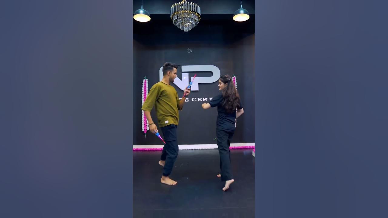 Kesariyo Rang |Navratri Specail |Garba Dance |NrityaPerformance #KesariyoRang #AseesKaur #AvneetKaur