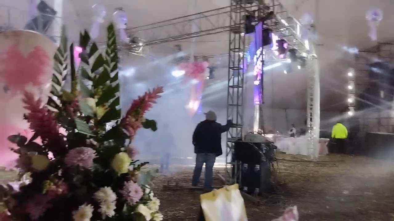 sonido santeli con el tema hasta la luna en el audio de sonido xterminador