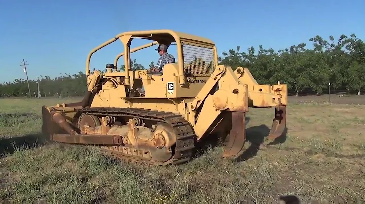 BidCal 2017 June Public Auction: Lot 711 - CAT D7E Dozer