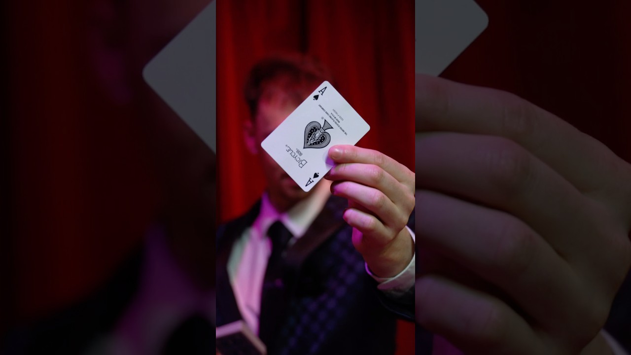 Cards, cameras & a little misdirection. 🃏