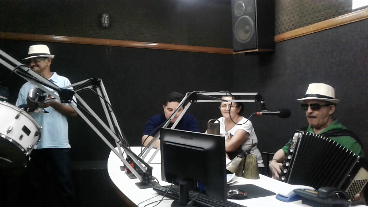 RÁDIO D.V.C. DIFUSORA CRISTAL AM1450 CREPÚSCULO SERTANEJO COM NONO