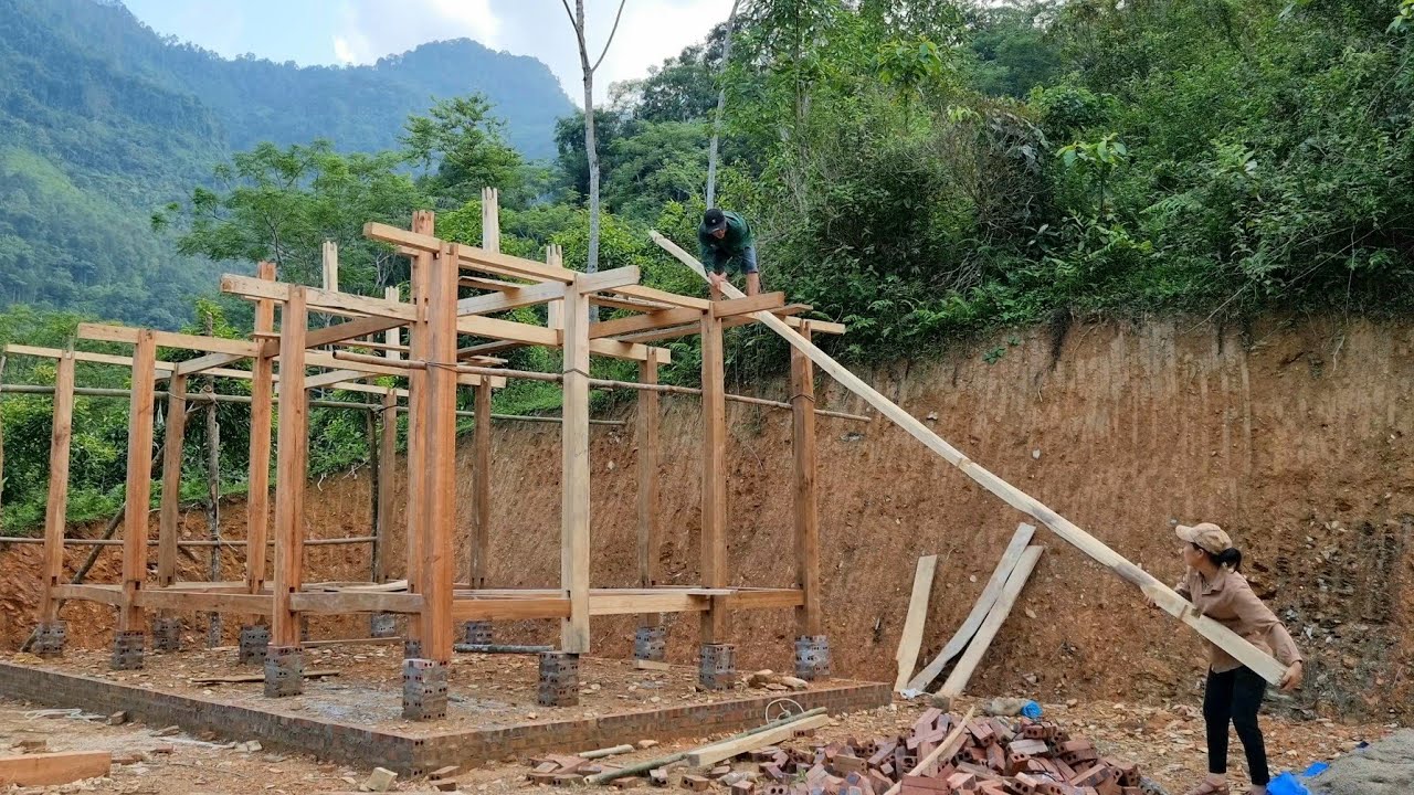 Techniques for erecting columns, assembling and finishing house frames