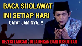 Download Lagu GUS IQDAM TERBARU - baca sholawat setiap hari rezeki lancar di jauhkan dari kesulitan MP3 Download Lagu GUS IQDAM TERBARU - baca sholawat setiap hari rezeki lancar di jauhkan dari kesulitan MP3