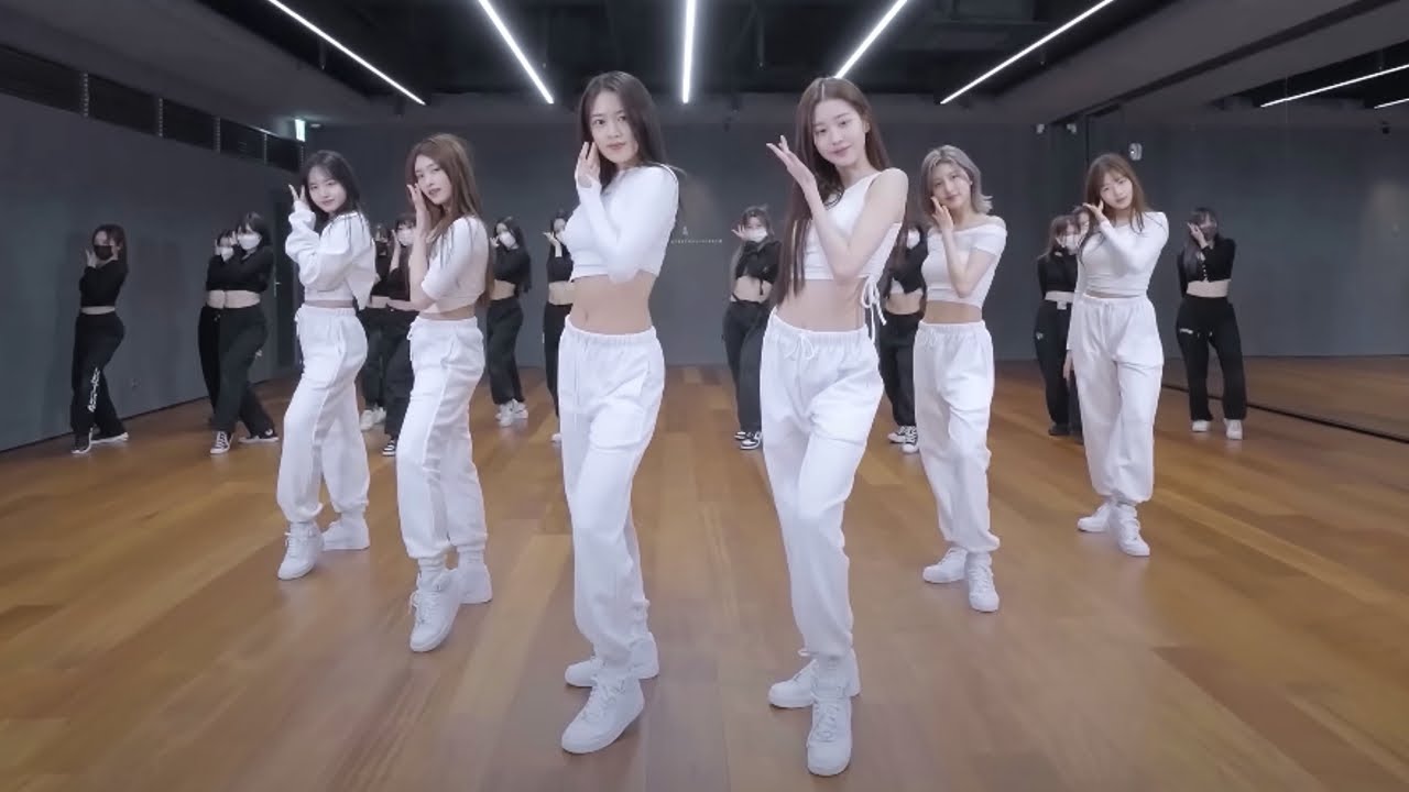 IVE 2023 Seoul Music Awards Dance Practice Mirrored (Intro+Love Dive+After Like) adlı videoyu YouTube'da izle IVE 2023 Seoul Music Awards Dance Practice Mirrored (Intro+Love Dive+After Like) adlı videoyu YouTube'da izle