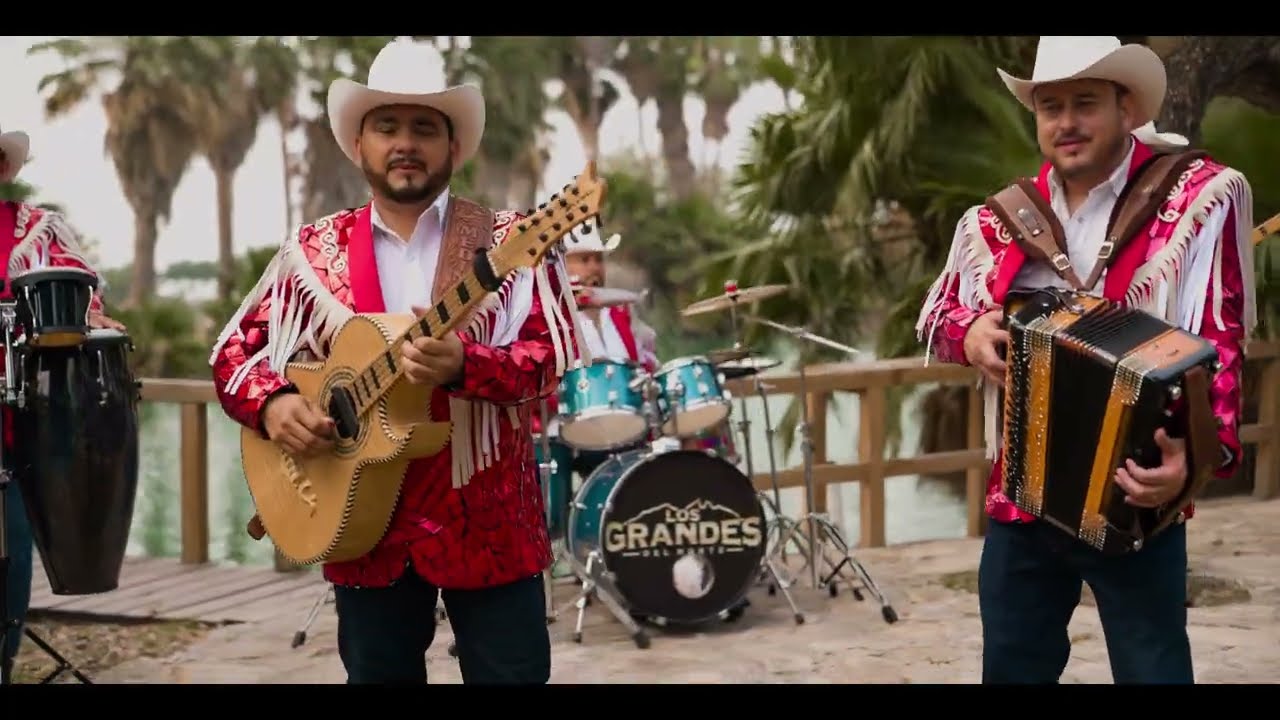 Los Grandes Del Norte - Popurri De Corridos Bravos Vol.4 (EN VIVO 2025)