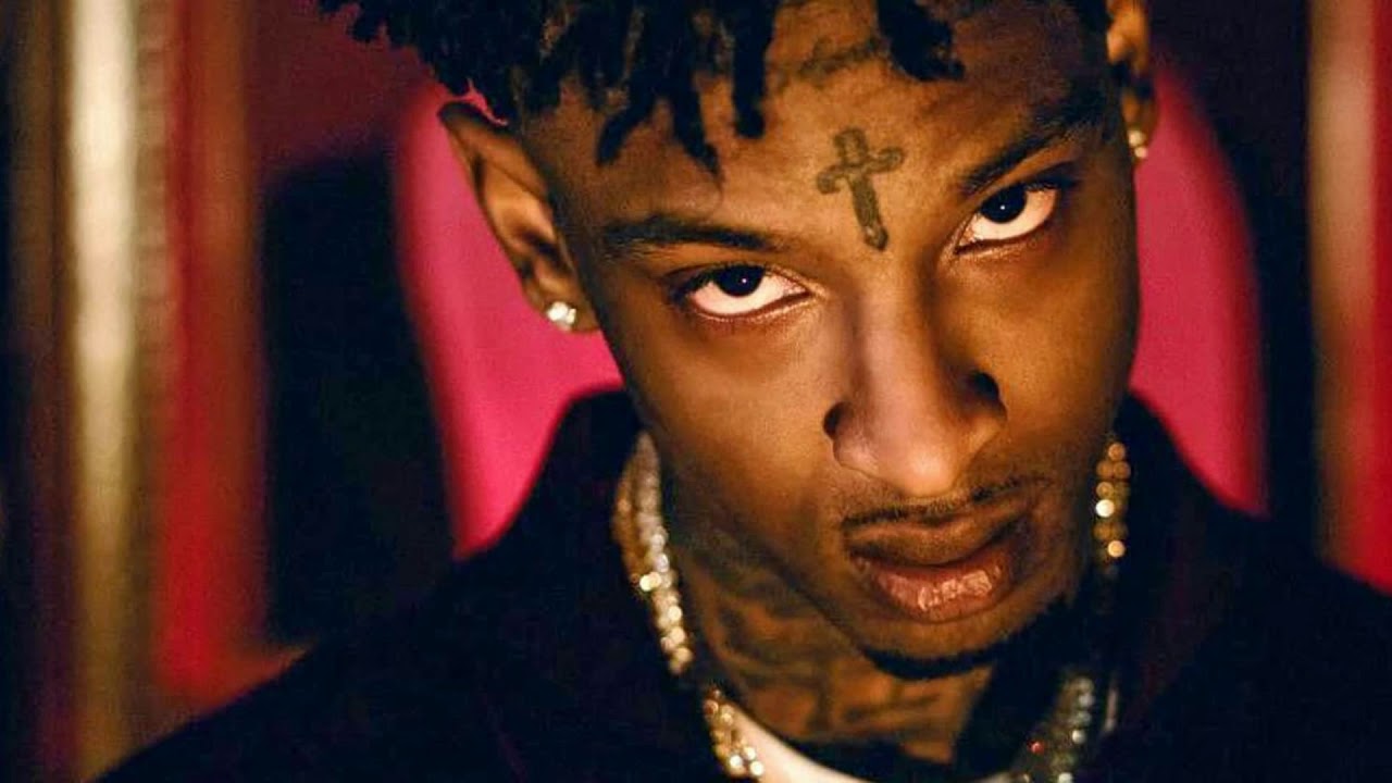 21 Savage's Blue Hair Sparks Social Media Frenzy - wide 2