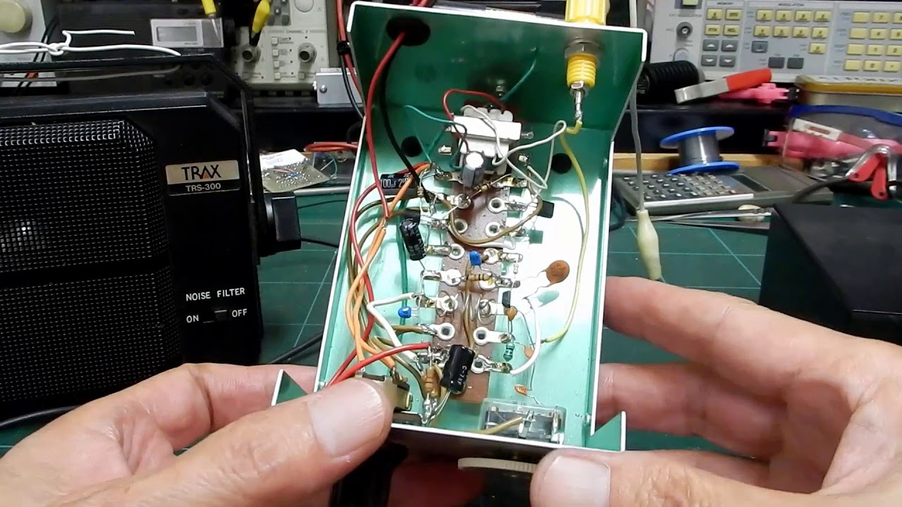 超再生FM受信機の製作 - YouTube