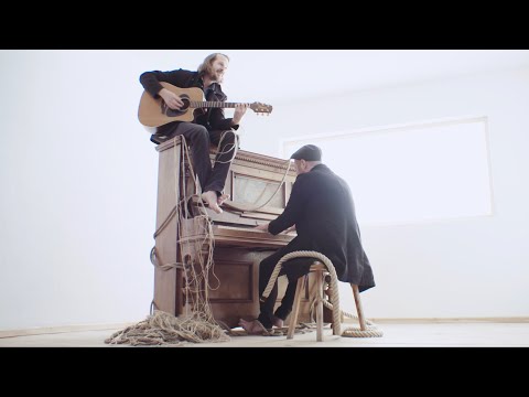 Gisbert zu Knyphausen &amp; Kai Schumacher - Nähe des Geliebten (Official Music Video)