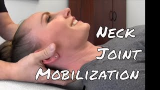 Neck Adjustments or Neck Mobilization - The Choice Is Yours!