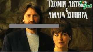 Video thumbnail of "amak ezkondu ninduen (Txomin Artola eta Amaia Zubiria)"