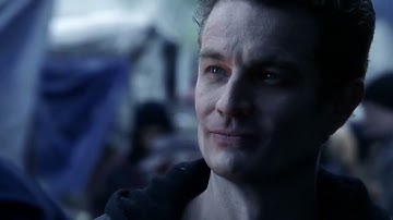 Smallville Season 7x10 Clark return to figure out a way to stop Bizarro
