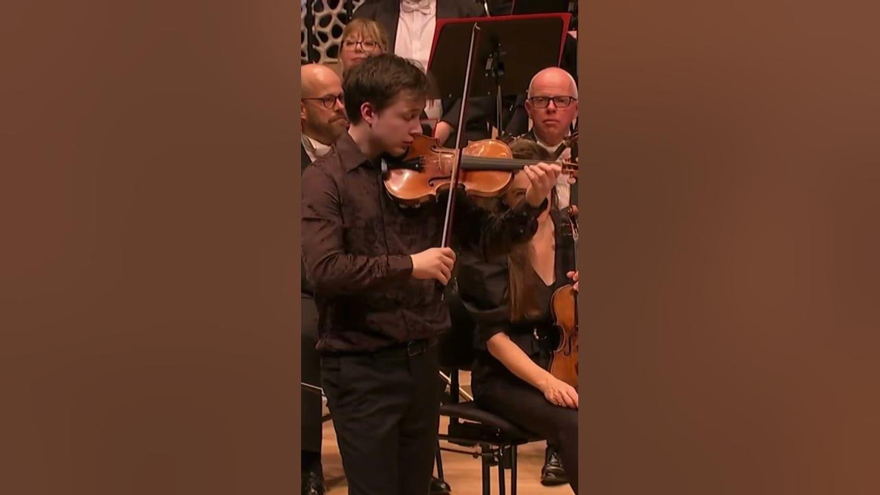 When the orchestra is in tears during your encore... #classicalmusic #violin #bach