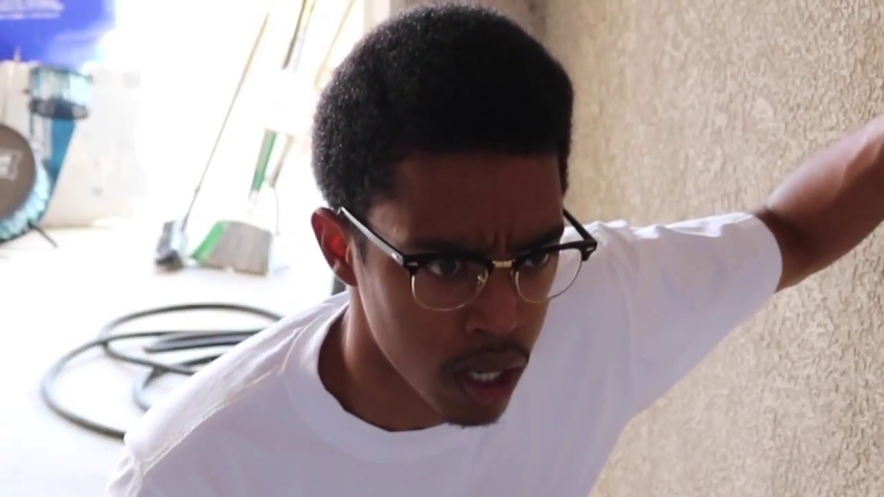 When you trusted your friend to help him rob someone. - YouTube