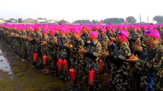 2016 Prajurit Marinir Pecahkan Rekor MURI Renang Lintasi Selat Madura