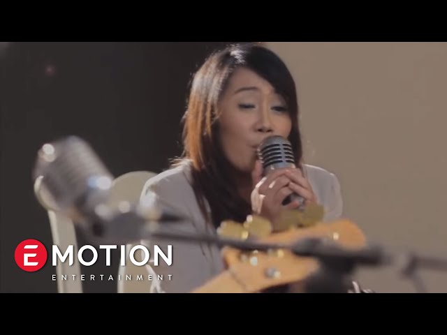 Cassandra - Cinta Terbaik (Official Music Video) class=