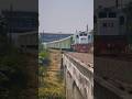 Keretaapi Parcel Tengah melintas di Jembatan BKT #keretaapi #sepur #trainspotting #railway