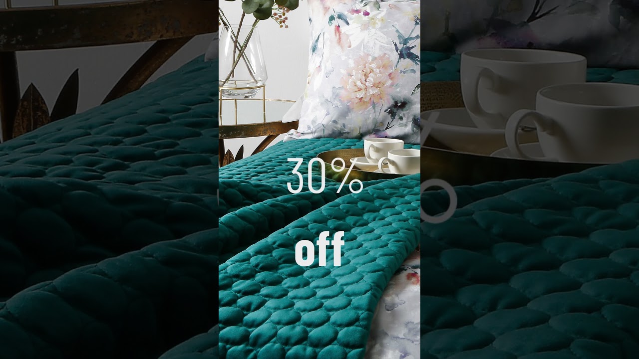 🛋️ Style Meets Savings: Up to 30% OFF ScatterBox Throws this Black Friday at 