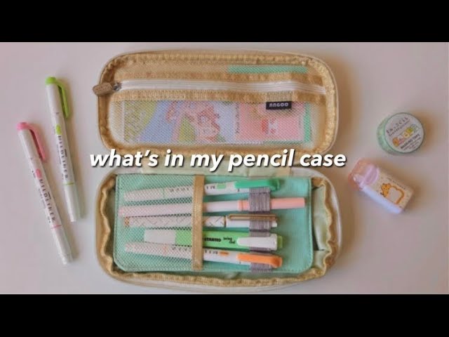 what's in my pencil case 🌷🧸
