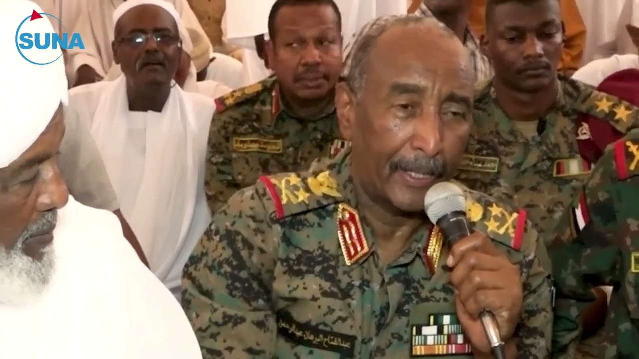 رئيس مجلس السيادة يشيد بوقفة أهل العيلفون ودعمهم للقوات المسلحة في معركة الكرامة