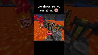 DO NOT check the SOUND 🦸 #minecraft #shorts @lluurii11