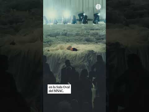 Rosalía invita a 900 personas a un `show' monumental en el MNAC ante la salida de su nuevo álbum