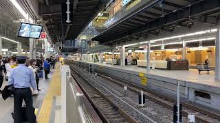 JR京都線223系V48＋225系100番台2次車I9新快速米原方面敦賀行き到着シーン@大阪