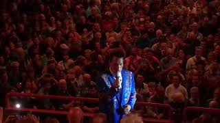 Chris Isaak - Don&#39;t leave me on my own (live @ AB Brussel)