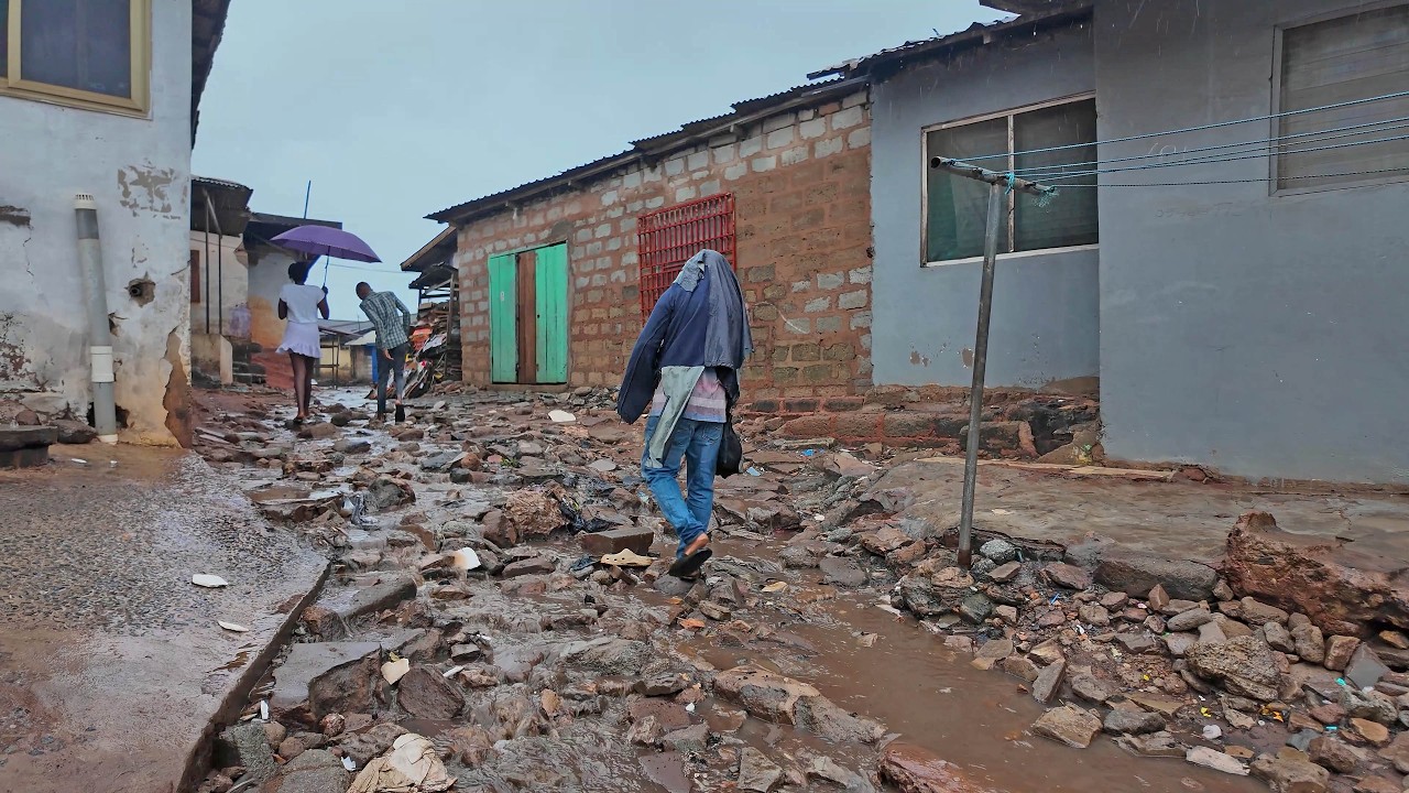 HEAVY RAIN IN LOCAL GHANA COMMUNITY, ACCRA NUNGUA