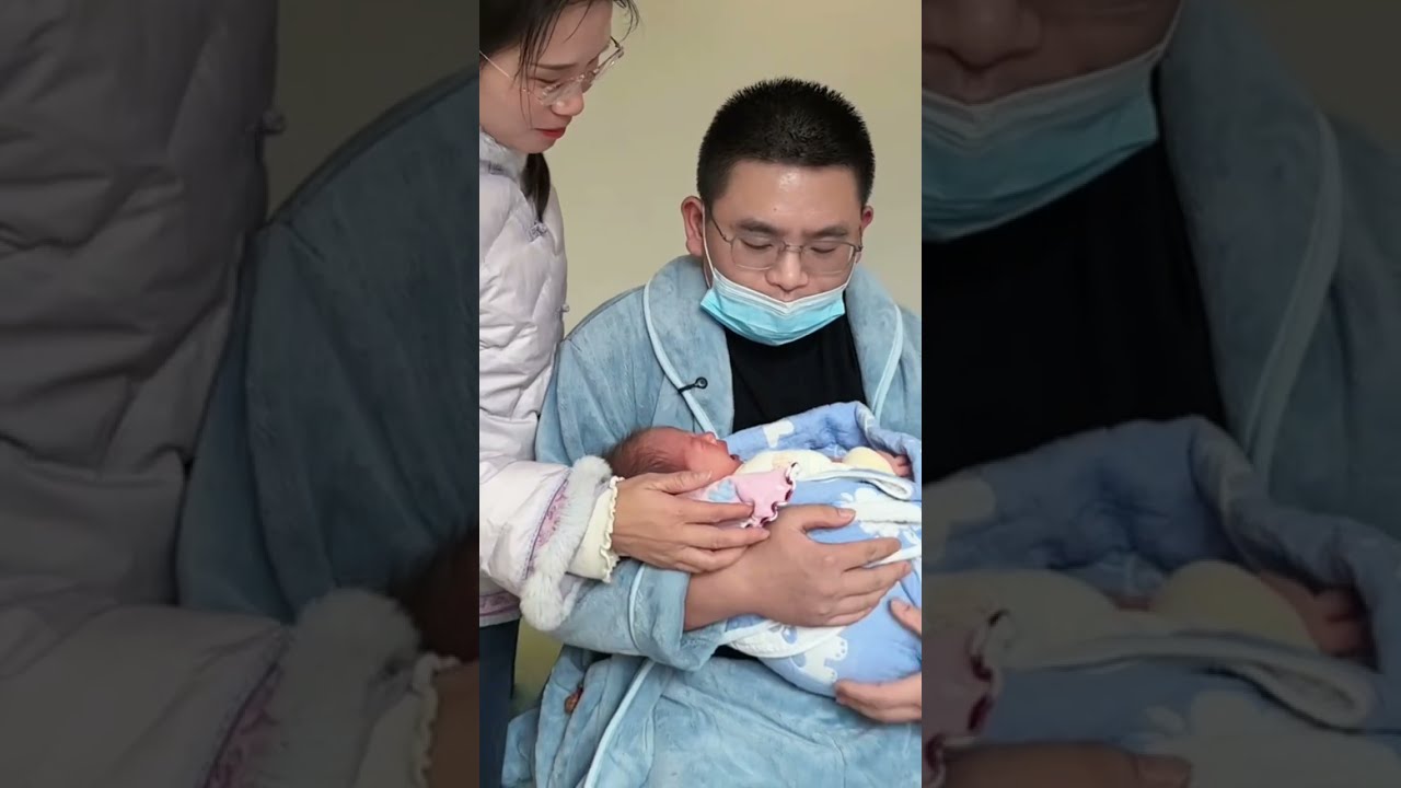 帮罗琪月子洗头！ 小强疼老婆亲自洗，弟媳感动落泪。一瓶洗发水的温暖故事。#洗发水#坐月子 #洗头 #夫妻日常 #姐弟