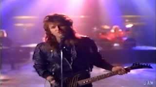 Honeymoon Suite - Love Changes Everything (HD)