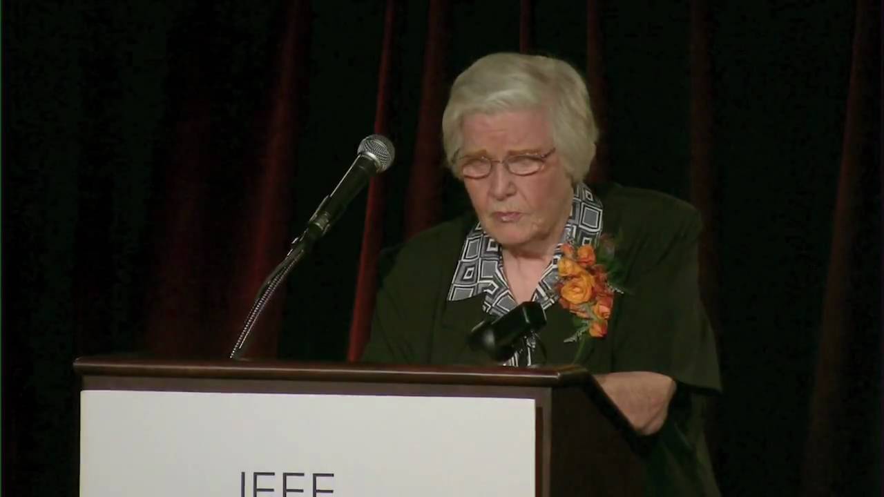 Betty Jean Jennings Bartik receives 2008 Computer Pioneer Award