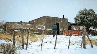 Así es la vida cuando nieva en los parajes de San Luis | Aventura, anécdotas y ruralidad