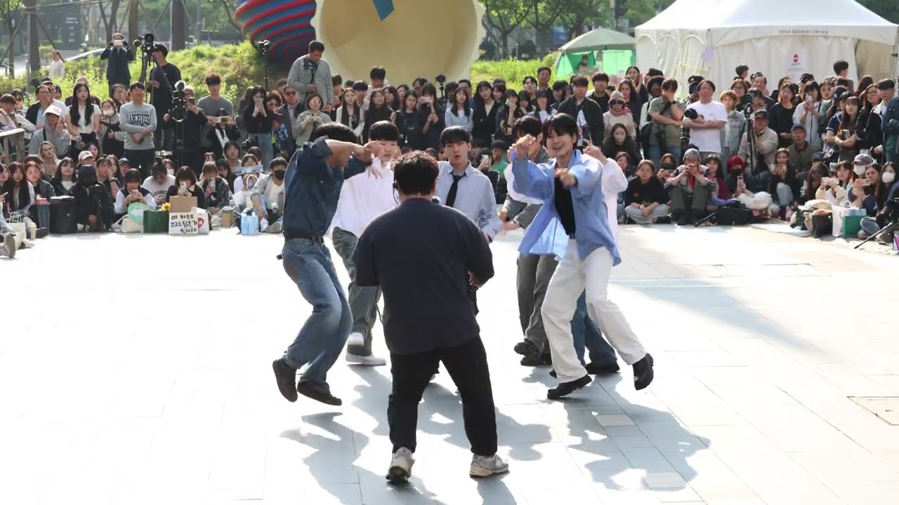 ARTBEAT - 마음따라 뛰는 건 멋지지 않아? (TWS) | 청계광장 버스킹