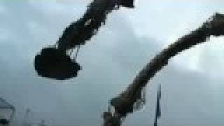 Giant Mechanical Spider Attacks City