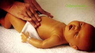 For similar videos click
http://babycare.onlymyhealth.com/videos/how-massage-newborn-baby-1343970466.html
massage can be a great way of building strong bon...