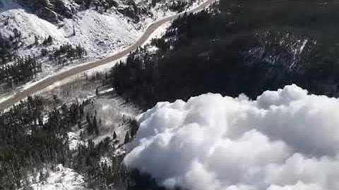 Colorado officials say avalanche dangers continue