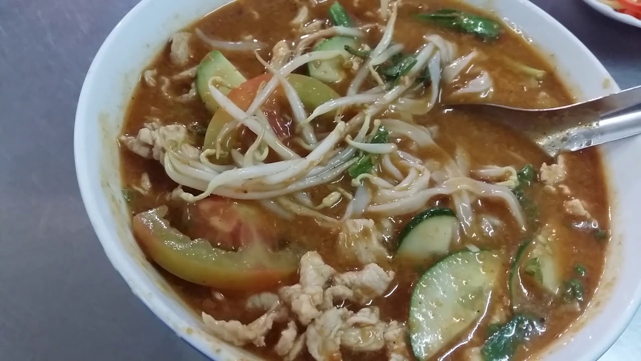 Spicy venison noodle soup in Saigon, Vietnam Eating in Saigon YouTube
