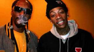 Video thumbnail of "Young, Wild and Free - Wiz Khalifa Ft. Snoop dogg (Download)"
