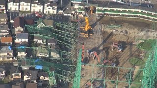 倒れた鉄柱の撤去作業開始 台風15号、ゴルフ練習場