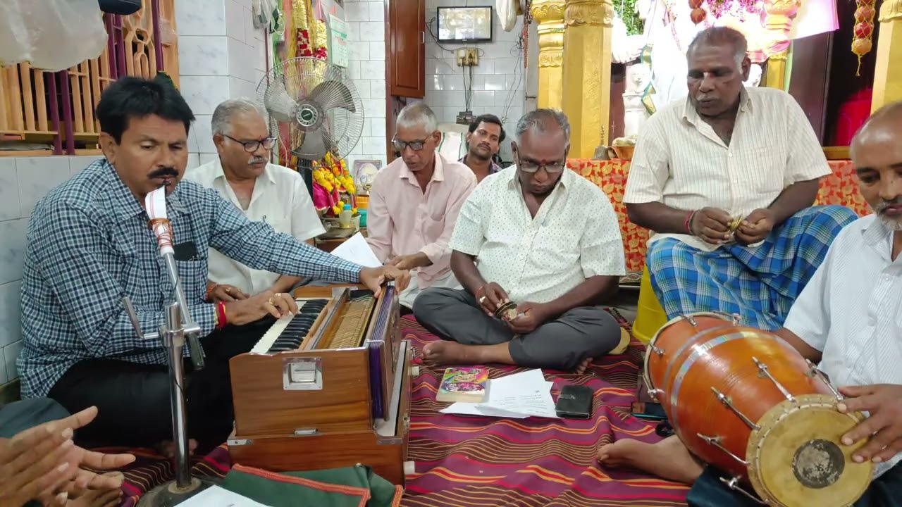 కీర్తన వేణువు వెన్న దొంగ గానం హార్మోనియం కలిదిండి అర్జున రాజు గారు 