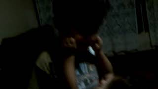 Bebe Segurando Minha Buchecha