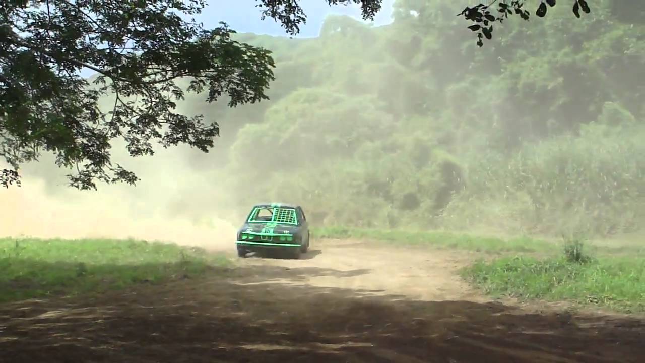 BMW  3.18 IS monster fun car nouvelle-calédonie